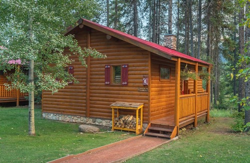 Lake Louise Cabina | Family Superior Two Bedroom Cabin