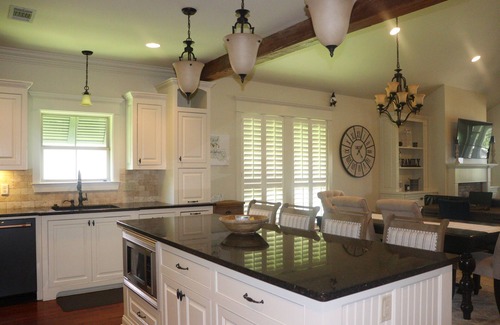 Ventress Casa | "Family Ties" - False River Home Away from Home - Sleeps 10