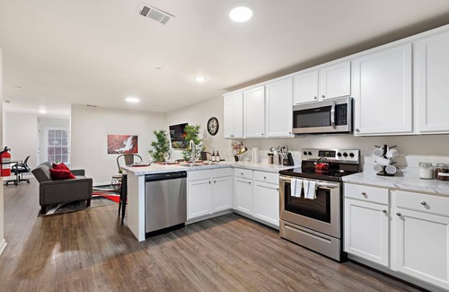 Newark Condominio | Family & Traveler Haven - NYC & NWK w/free parking