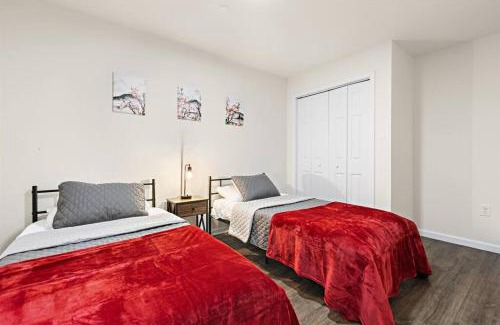 Newark Apartamento | Family & Traveler Haven - NYC & NWK w/free parking