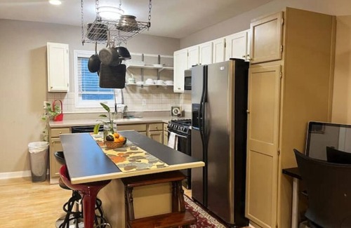 Northbrook Apartamento | Family union get together