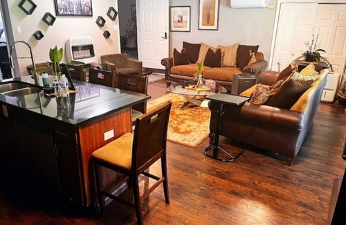 Northbrook Apartamento | Family union get together
