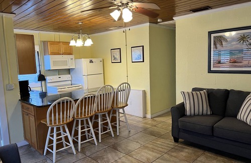 Laguna Beach Estates Cabaña | Family Vacation Beach Cottage ~ Enfrente de la playa