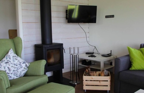 Svardsjo Casa | Family vacation directly at the lake
