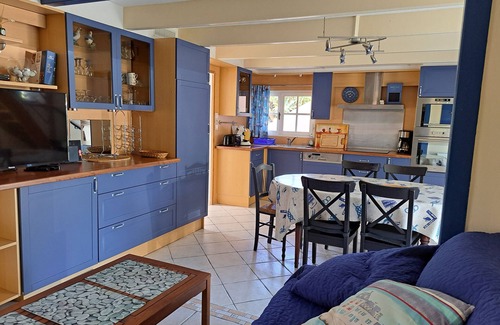 Camaret-sur-Mer Casa | Family vacation home by the sea, small pets welcome