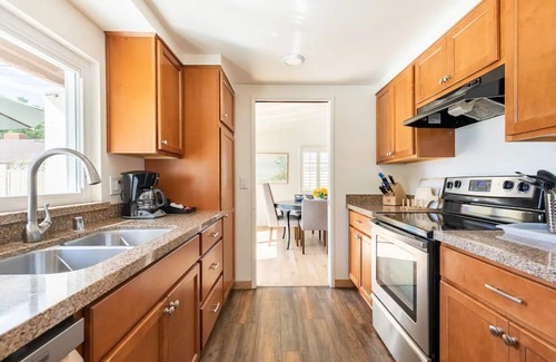 Sherwood Forest and Thistle Development Casa | Family Vacation Home, Spa & Big Pool, Game Room, 8 minutes to Disney✨