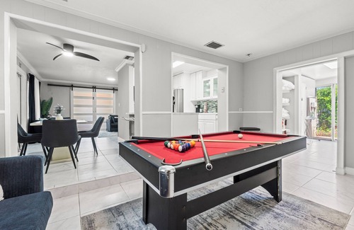 Croissant Park Casa | Family Vacation Gem: 5 Min to Airport, 15 to Beach