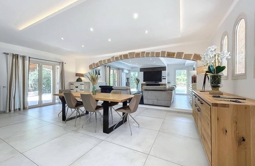 Auribeau-sur-Siagne Villa | Family Villa with swimming pool tennis spa