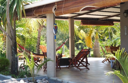 Poudre d'Or Villa | Villa familiar de 110m2 + 70m2 terraza al lado del río, del polvo del oro de Pueblo