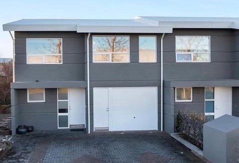 Hafnarfjordur Villa | Family villa in suburban Reykjavik
