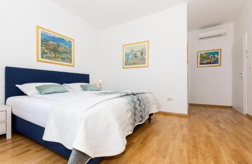 Cove Osibova (Milna) Villa | Family Villa Makarac , Perfect Getaway with Heated Pool