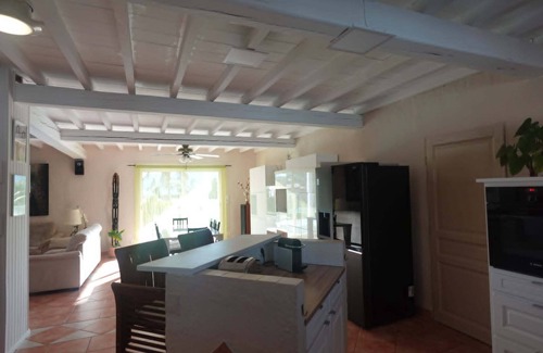 Besse-sur-Issole Casa | Family villa with pool in the heart of Provence. Sleeps 8. Sun and idleness