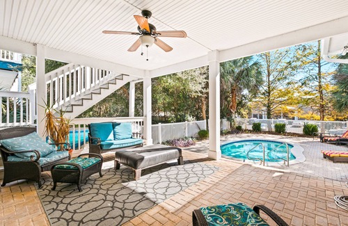 Village of Sugar Beach Casa | Family Villa with Sun Deck, Patio, Private Pool, Grill - Full Kitchen + WiFi