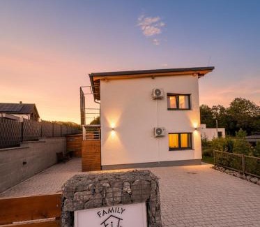 Bystrice Apartamento | FamilyFitHouse