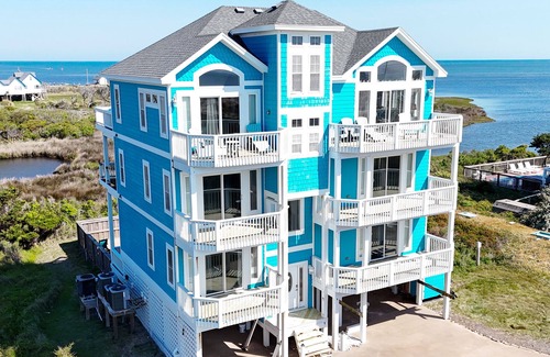 Hatteras Casa | Famous Landshark 6BR,Elevator, Oceanfront, Pool, Theater