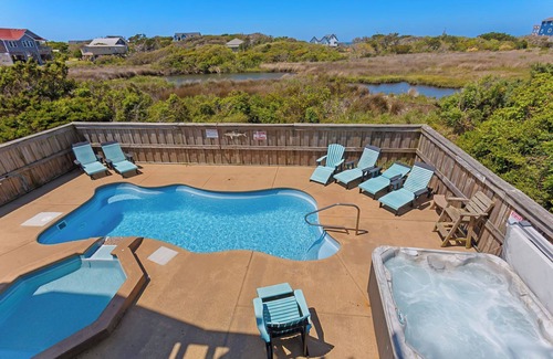 Hatteras Casa | Famous Landshark 6BR,Elevator, Oceanfront, Pool, Theater