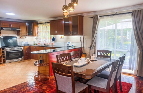 Athi River Casa | Fancy 5BR Bungalow with Private Pool near JKIA – Greenpark, Athi River