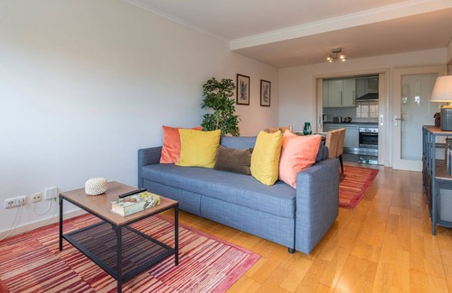 Olivais Apartamento | Fancy Apartment W/Metro at Doorstep by LovelyStay