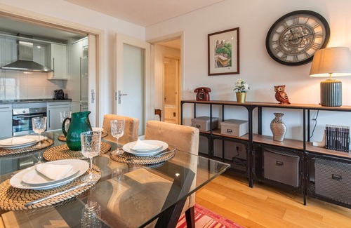 Olivais Apartamento | Fancy Apartment W/Metro at Doorstep by LovelyStay