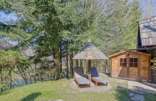 Kostel Chalet De Esquí | Fani's Riverside Cottage - Happy Rentals