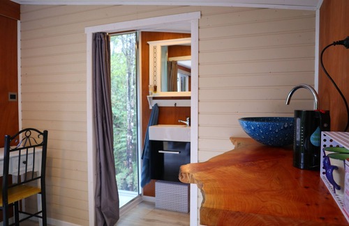 Wainui Chalet De Esquí | Fantail Bush Chalet, arbusto y golf a la vuelta de la esquina.