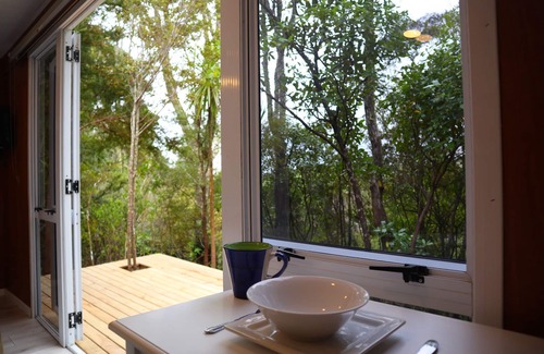 Wainui Chalet De Esquí | Fantail Bush Chalet, arbusto y golf a la vuelta de la esquina.