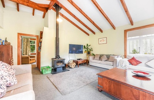Saint Omer Casa | Fantail Cottage Kaiuma Bay - Havelock Holiday Home