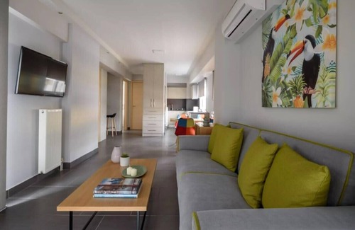 Kinosargous Apartamento | Fantastic 1BR Apartment with Terrace in Athens