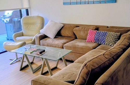 The Morrison Condominio | Fantastic 2-bedroom with AC in Palm Springs. Walk everywhere, Casino next door.