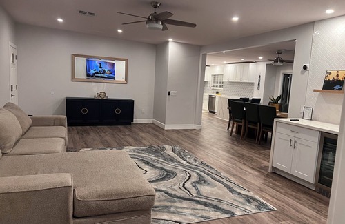Palm Desert Casa | Fantastic 2-bedroom mid-century house with pool and game room in Palm Desert