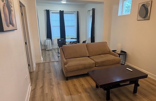 North Lawndale Apartamento | Fantastic 3-bedroom apartment with AC in vibrant Chicago
