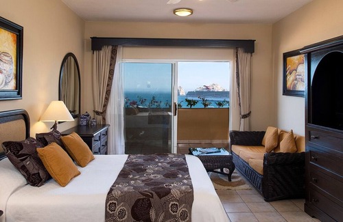 El Medano Ejidal Complejo | Fantastic 3 BR Luxury Penthouse Suite at Villa del Palmar in Cabo