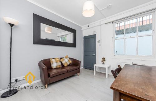 St. Pancras Apartamento | Fantastic 4 bedroom apartment in Russell Square
