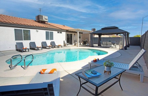 North Las Vegas Casa | Fantastic 4BR with Pool and Games