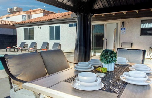 North Las Vegas Casa | Fantastic 4BR with Pool and Games