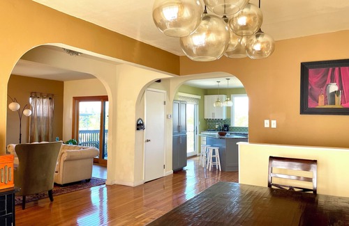 Lakeshore Casa | Fantastic 5 BDR stay with Breathtaking Views