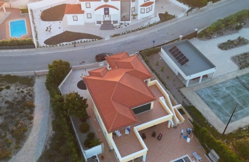 Obidos Casa | Fantastic 5-bedroom house with WiFi in Benfeito