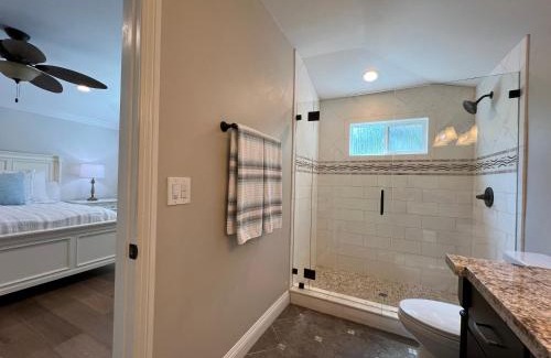 Anaheim Resort Casa | Fantastic 6 bedroom, 45 bath home (4 master Suites), pool home