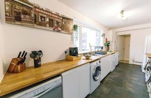 Sunderland Casa | Fantastic 6 Bedroom House!