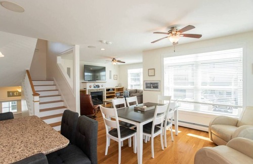 Wells Beach Casa | Fantastic Beach House! 4 bedroom across the Ocean.
