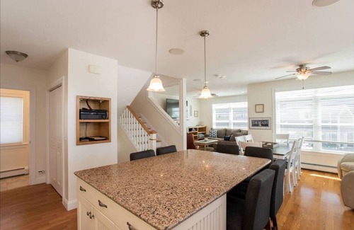 Wells Beach Casa | Fantastic Beach House! 4 bedroom across the Ocean.