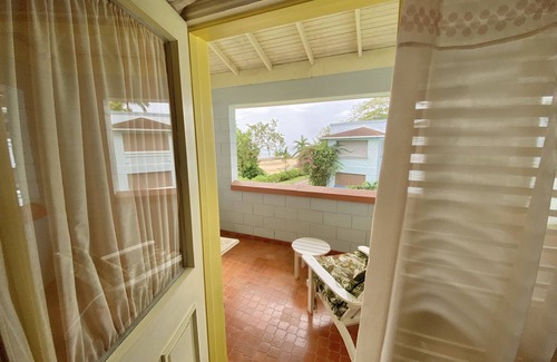 Orange Bay Condominio | Fantástica frente al mar 2 dormitorios, 2 baños, condominio. Con Wi-Fi y por cable.