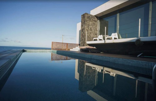 Angra do Heroismo Hotel | Fantástica Casa das Cinco - Azores