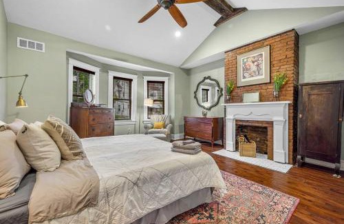 Mount Washington Casa | Fantastic Family Home in Central Mount Washington