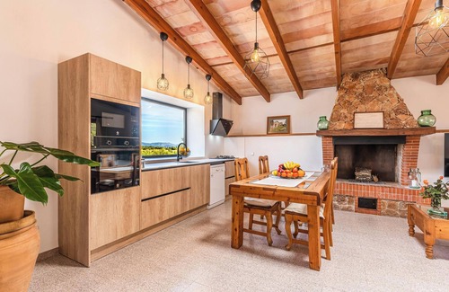 Llubi Villa | Fantástica finca Son Mulet con piscina, aire acondicionado, jardín, terraza y Wi-Fi; aparcamiento disponible