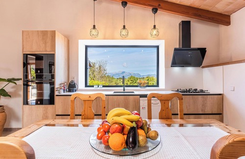 Llubi Villa | Fantástica finca Son Mulet con piscina, aire acondicionado, jardín, terraza y Wi-Fi; aparcamiento disponible