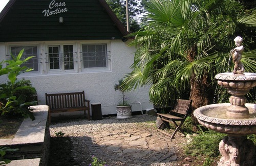 Villaggio Olandese Casa | Fantástica casa de vacaciones sobre el lago Maggiore, fantástico jardín, piscina, parrilla