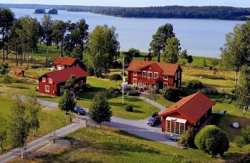 Gnesta Municipality Casa | Fantastic holiday home directly at the lake Nyckelsjön