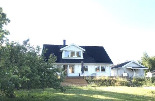 Flemingsberg Casa | Fantastic house with private jetty and lake view,