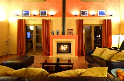 Ariany Casa | Fantástica vista a la isla, ubicación tranquila y apartada, WIFI, piscina, TV vía satélite, barbacoa, terrazas